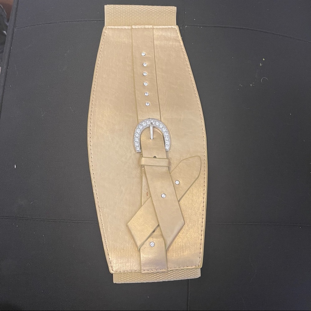 2 for $20, 3 for $25, 4 for $30 Medium Champagne Gold Stretch Belt - Picture 2 of 3
